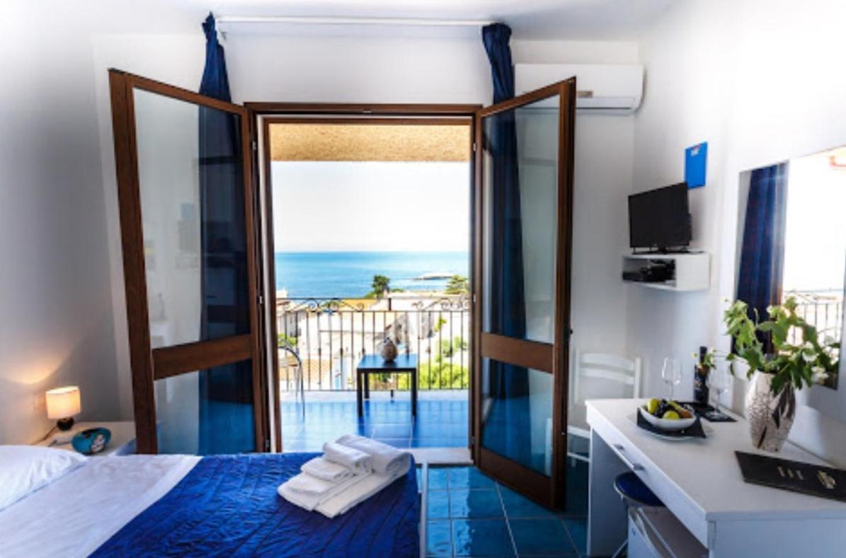 Hotel Bellavista S'Archittu Экстерьер фото