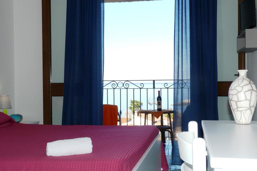 Hotel Bellavista S'Archittu Экстерьер фото